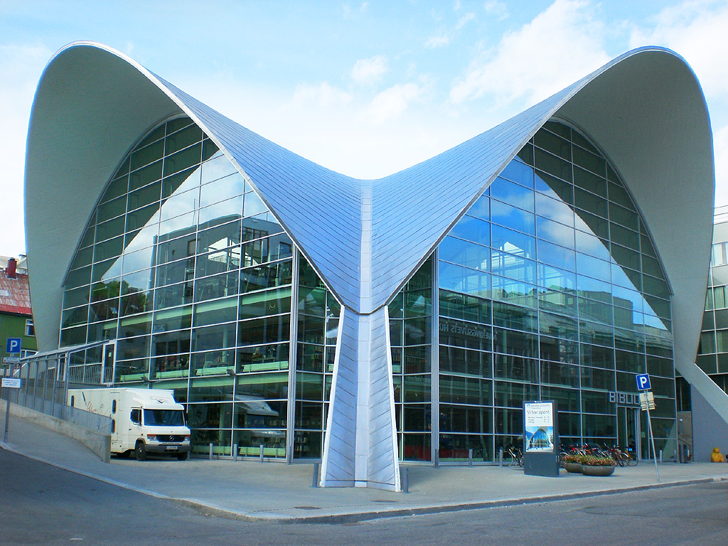 Troms&oslash; bibliotek og byakriv s&oslash;rfasade
