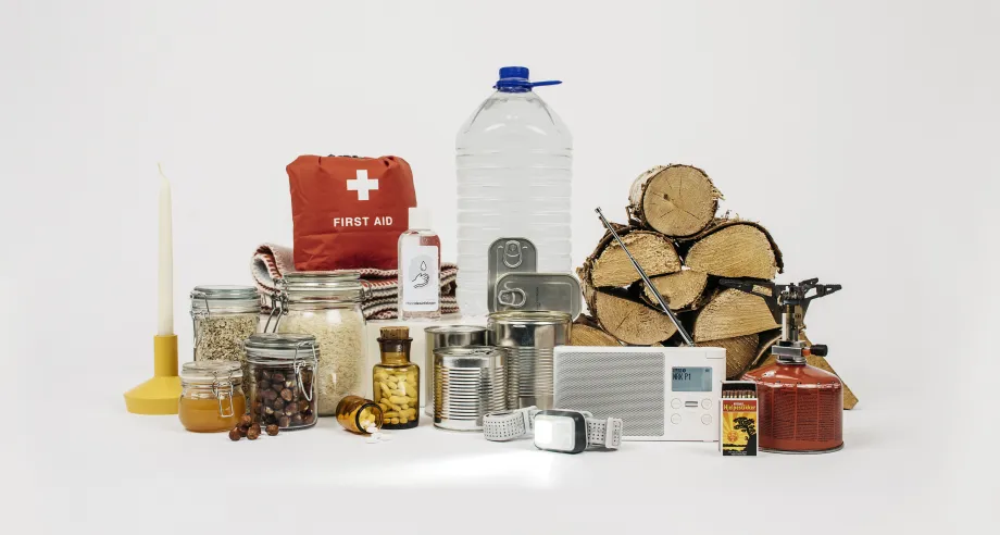 Dette er DSB mener du b&oslash;r ha i beredskap hjemme, blant annet vann, kokeapparat, ved, f&oslash;rstehjelpsskrin, mat og radio