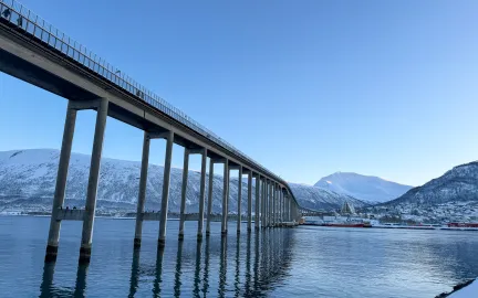 Tromsøbrua sett fra Vervet Tromsøbrua sett fra Vervet