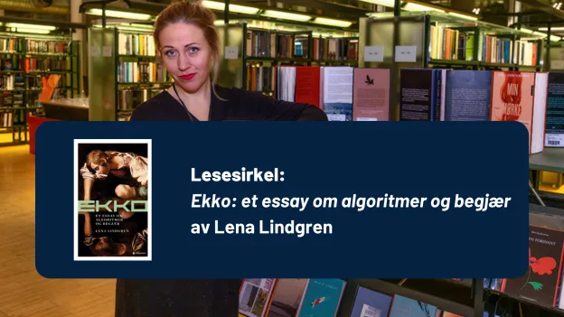 Kvinne i svart kjole ser i kamera. Til h&oslash;yre for henne st&aring;r b&oslash;ker oppstilt p&aring; en hylle.