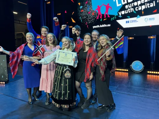 Tromsø blir utnevnt som europeisk ungdomshovedstad Feiring av Europeisk Ungdomshovedstad tittel på scenen i Lublin