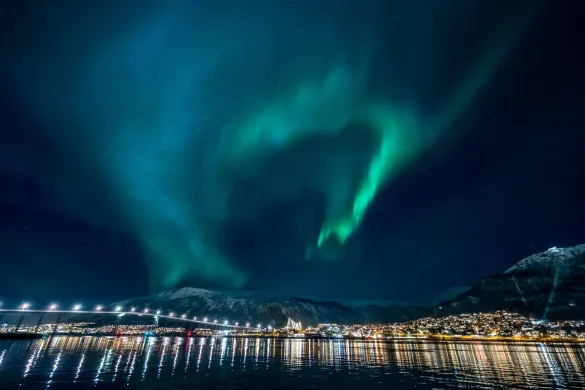 Nordlys over Troms&oslash;
